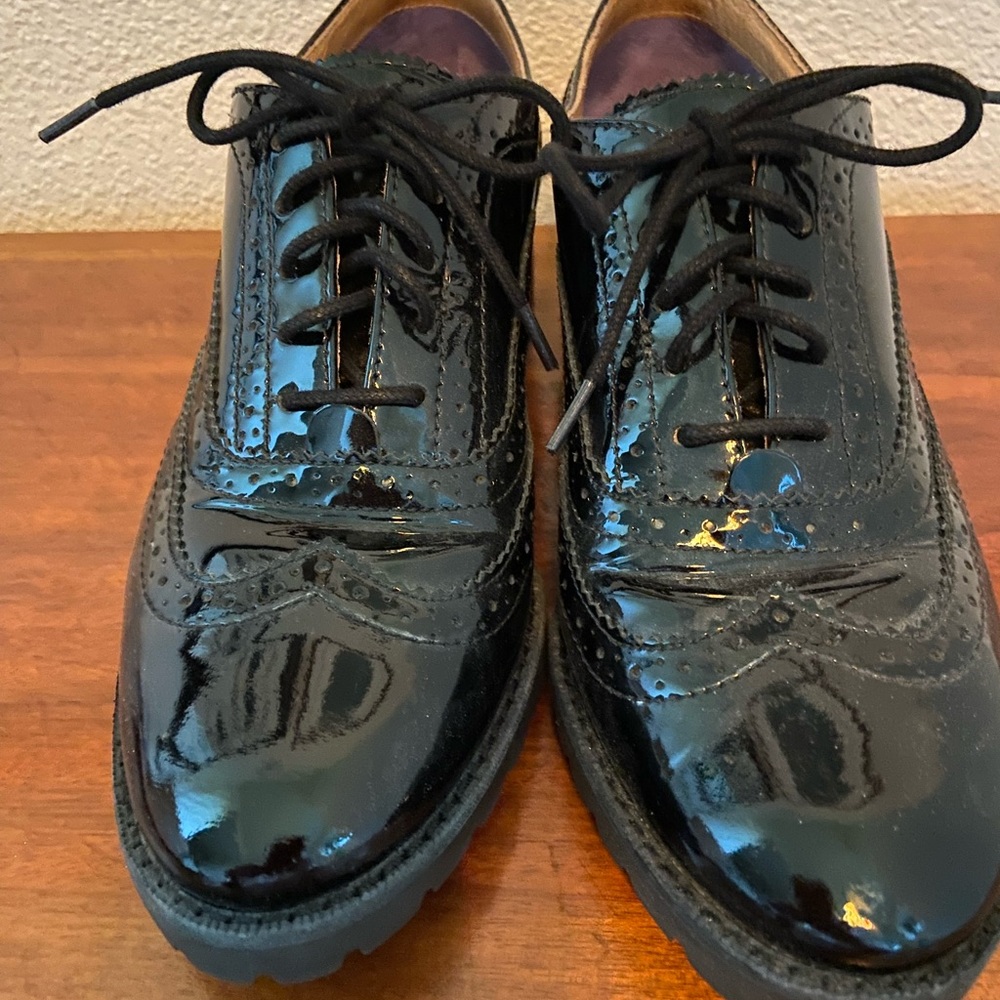 Sperry Black Patent Leather Wing Tip Loafer